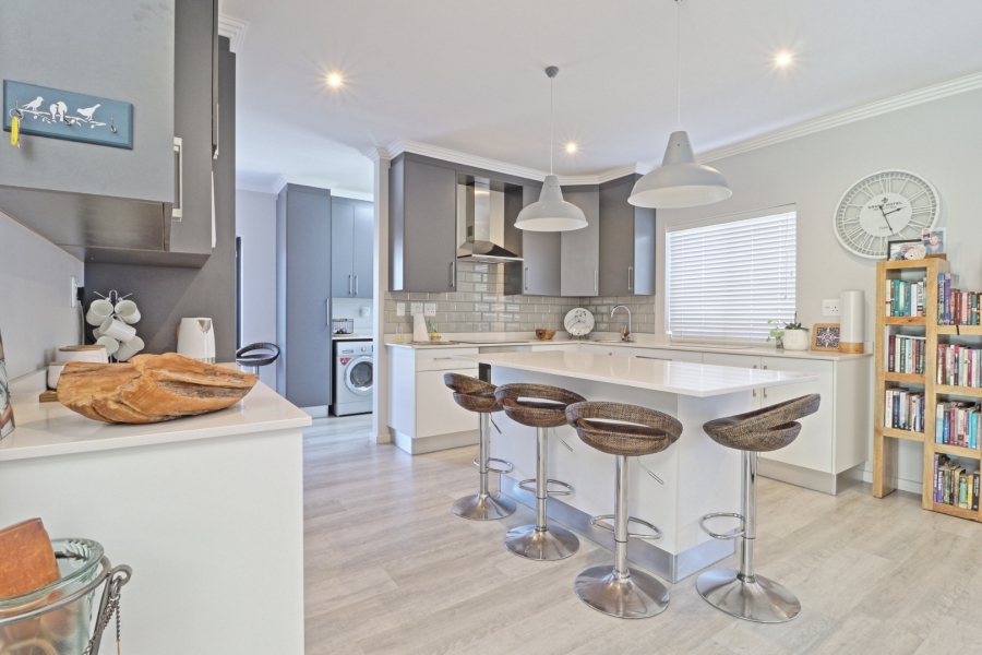 3 Bedroom Property for Sale in Diaz Beach Western Cape